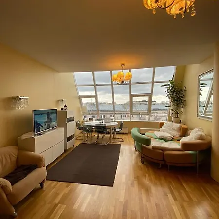 Centre , Skyloft 178m2 *