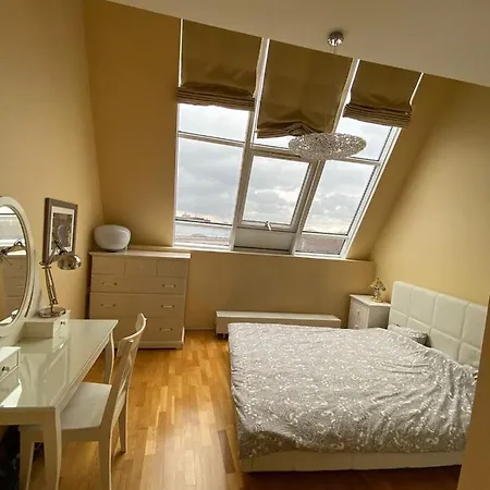 Centre , Skyloft 178m2 *